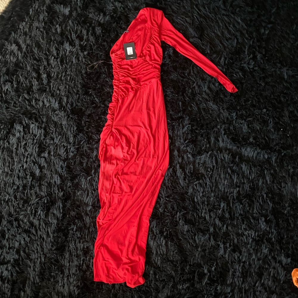 One shoulder red dress